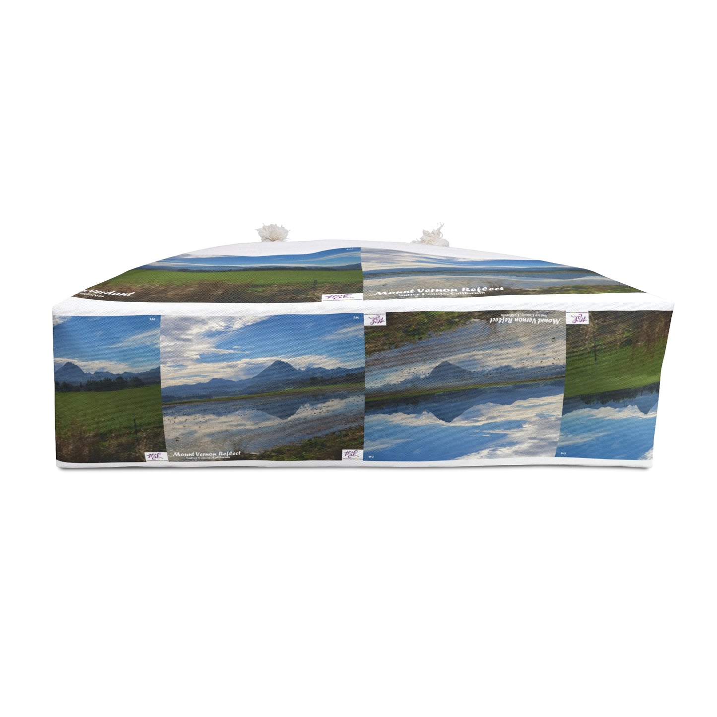 Weekender Bag: "Mount Vernon Verdant - Mount Vernon Reflect(tm)"